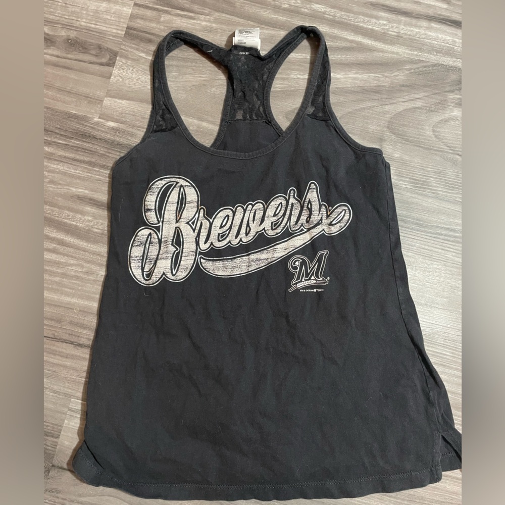 Women’s brewers size small tank top lace straps
